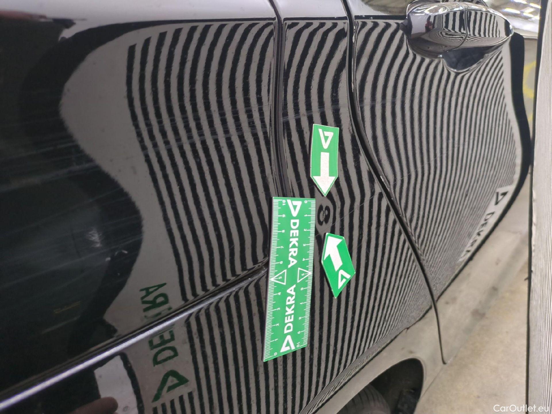  Bmw  Serie 2 Série 2 Gran Tourer 220 d xDrive Luxury Line 190CV BVA8 7 Sieges E6dT #97