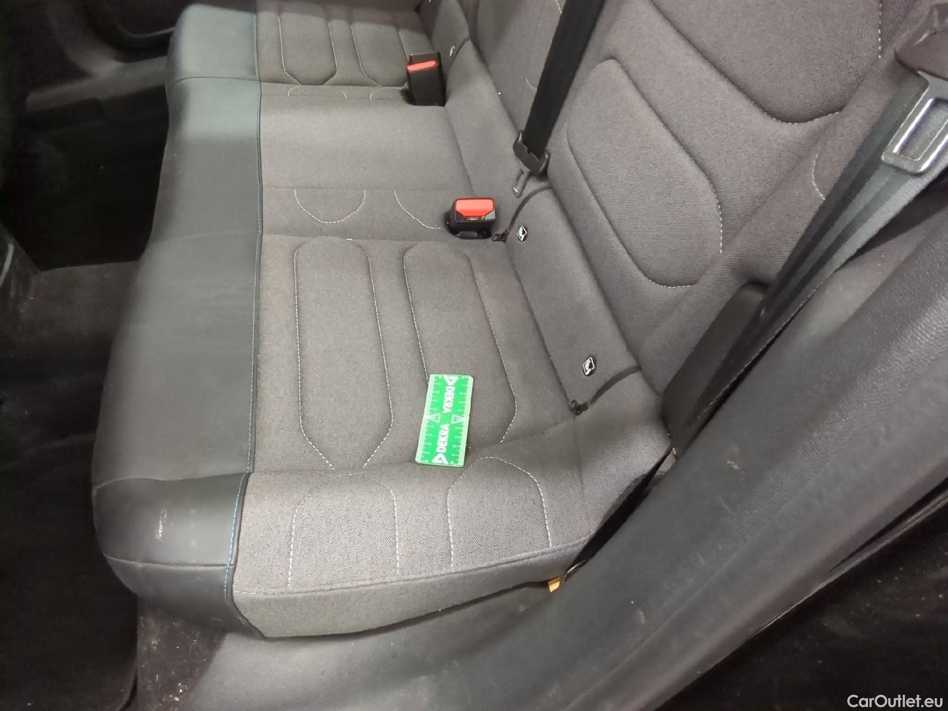  Citroen  C4 CITROEN  X / 2022 / 4P / Berline PureTech 130 S&S EAT8 Feel Pack #1