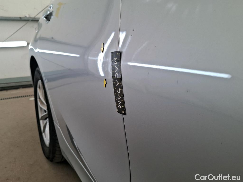  Bmw  Serie 3 BMW Série 3 Berline / 2018 / 4P / Berline 320d 190ch Business Design BVA8 #27