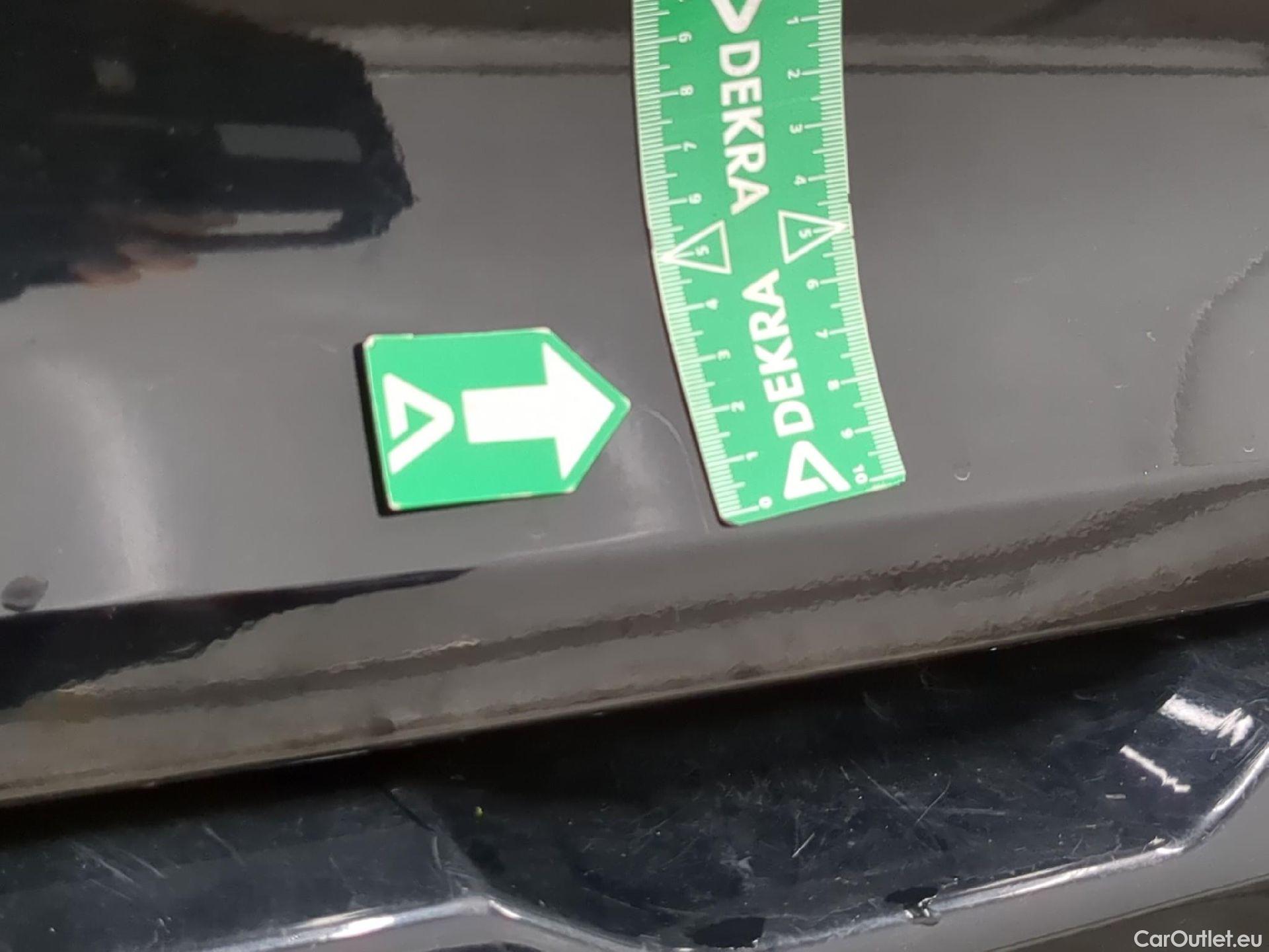  Citroen  C4 CITROEN  X / 2022 / 4P / Berline PureTech 130 S&S EAT8 Feel Pack #17