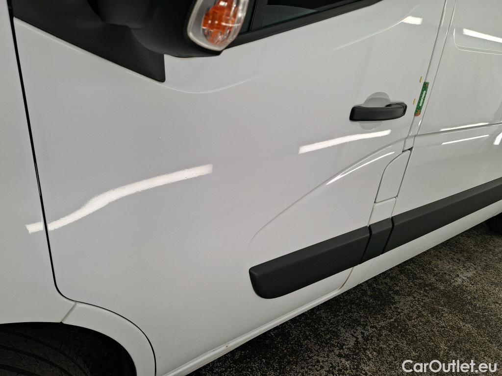  Renault  Master  III Fourgon L2H2 3 5 Confort dCi 135CV BVM6 E6dT #12