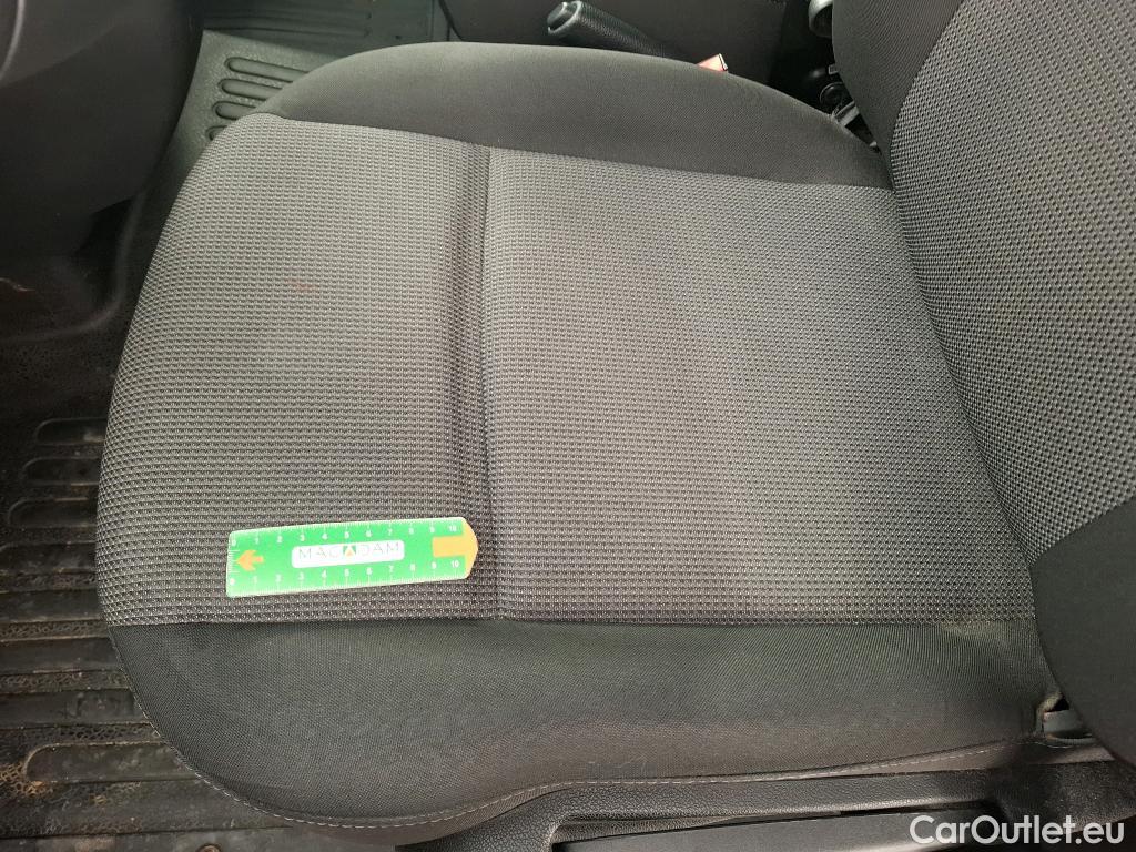  Renault  Master  III Fourgon L2H2 3 5 Confort dCi 135CV BVM6 E6dT #17