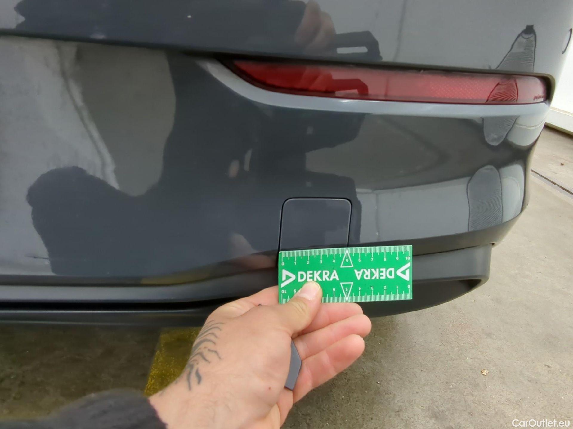  Volkswagen  Golf  VOLKSWAGEN / 2020 / 5P / Berline 2.0 TDI SCR 115 DSG7 Life Busi #39