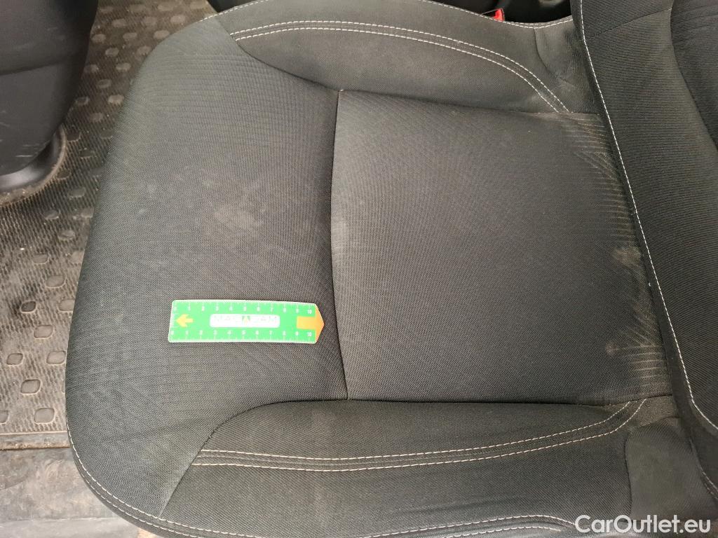  Renault  Trafic  Fourgon L2H1 3T Grand Confort 2.0 dCi 130CV BVM6 E6d #59