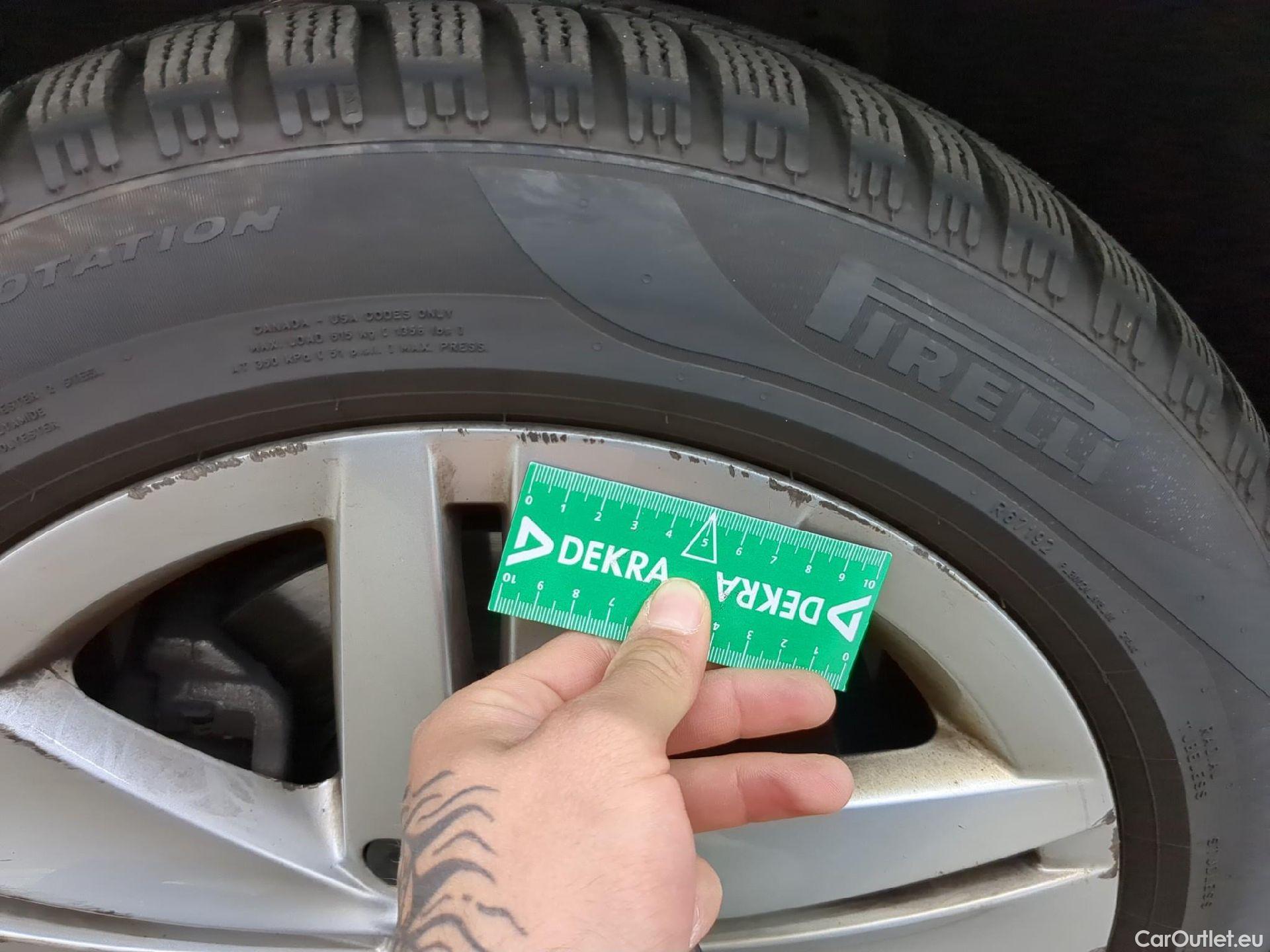  Volkswagen  Golf  VOLKSWAGEN / 2020 / 5P / Berline 2.0 TDI SCR 115 DSG7 Life Busi #11