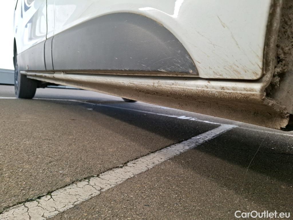  Renault  Trafic  Fourgon L2H1 3T Grand Confort 2.0 dCi 130CV BVM6 E6d #22