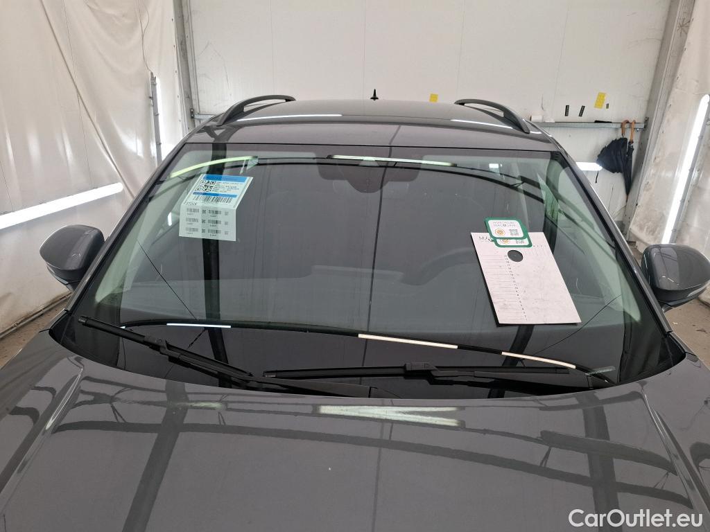  Volkswagen  T-ROC VOLKSWAGEN  / 2021 / 5P / SUV 2.0 TDI 150 LIFE PLUS DSG7 #1