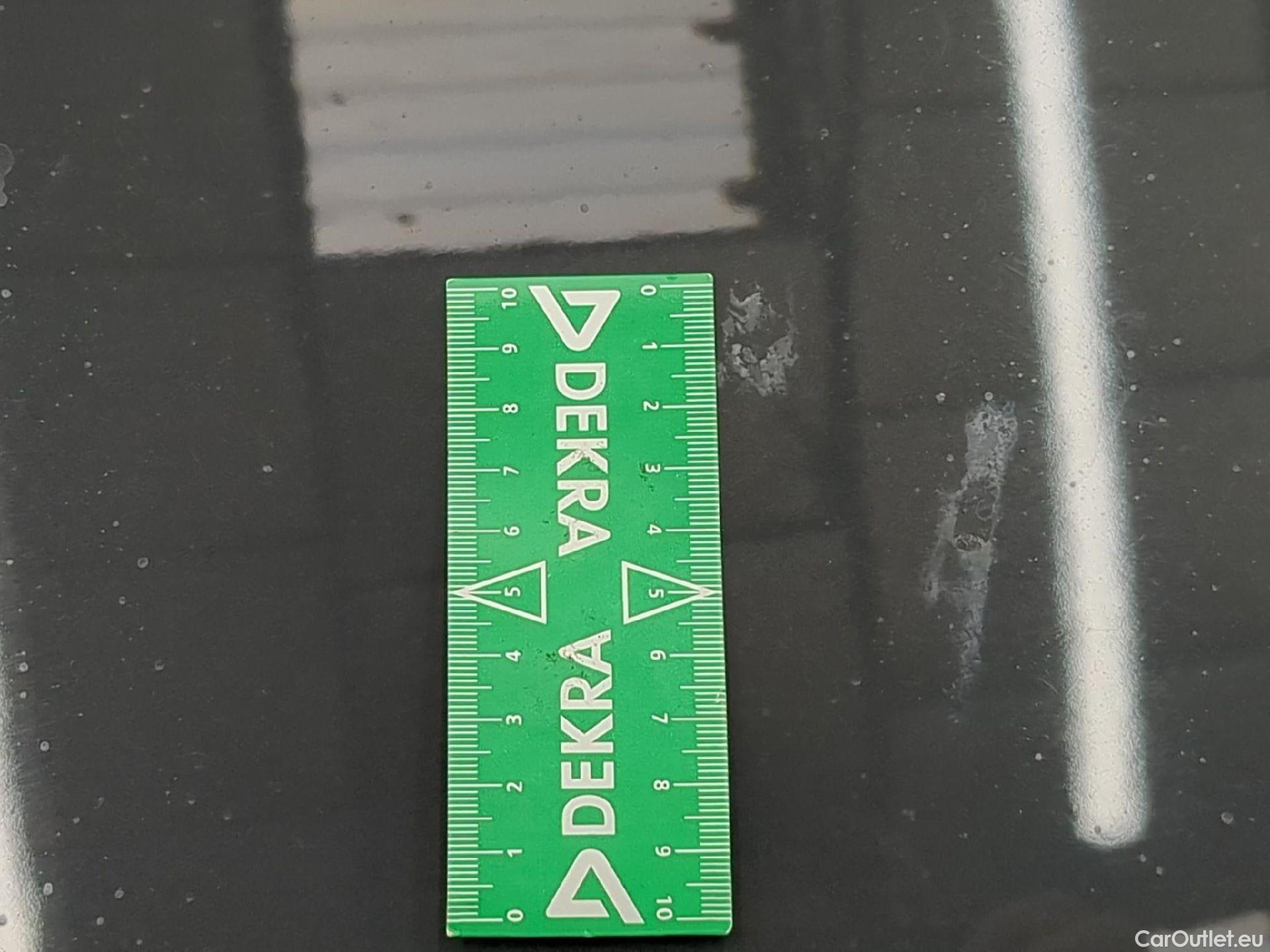  Volkswagen  Golf  VOLKSWAGEN / 2020 / 5P / Berline 2.0 TDI SCR 115 DSG7 Life Busi #27