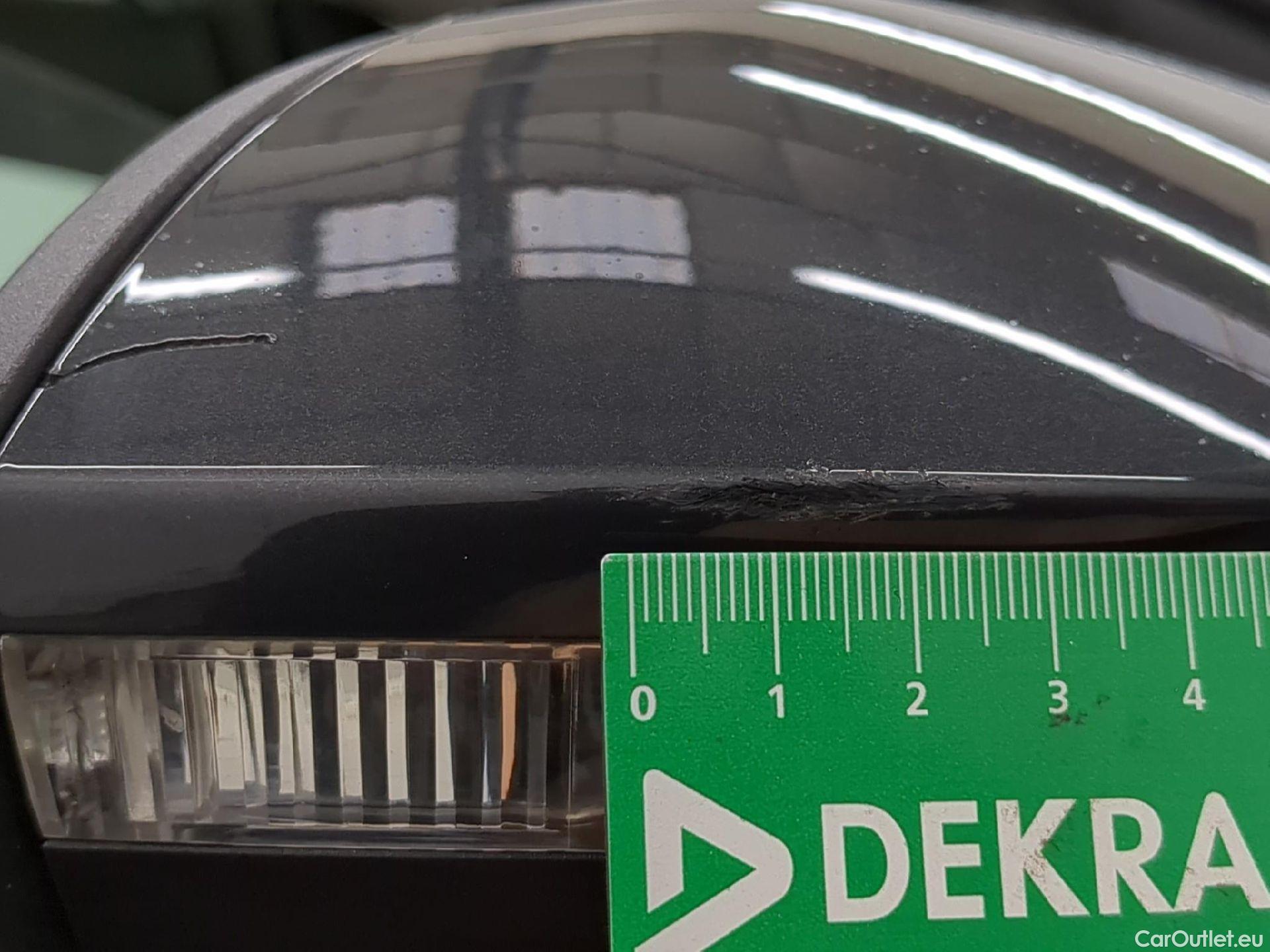  Volkswagen  Golf  VOLKSWAGEN / 2020 / 5P / Berline 2.0 TDI SCR 115 DSG7 Life Busi #25