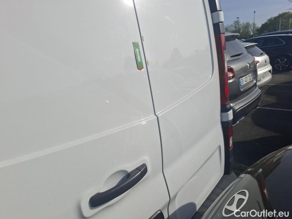  Renault  Trafic  Fourgon L2H1 3T Grand Confort 2.0 dCi 130CV BVM6 E6d #33