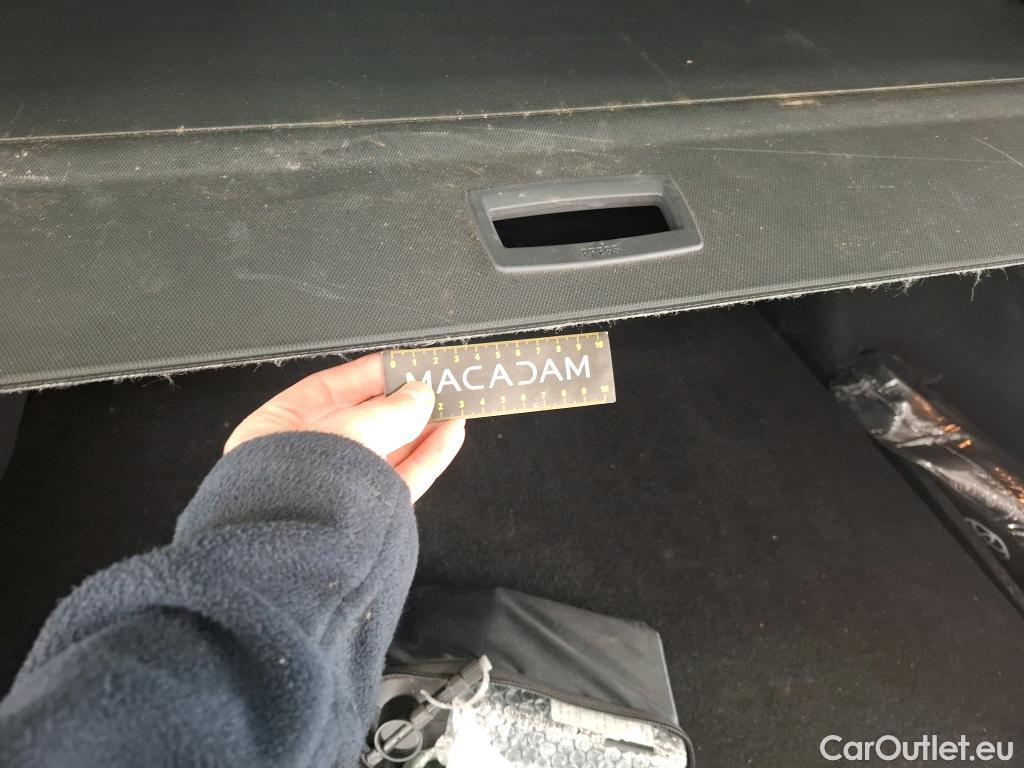  Toyota  Corolla TOYOTA  Touring Sports / 2018 / 5P / Break Hybride 122h Dynamic Business Stage Acad #24