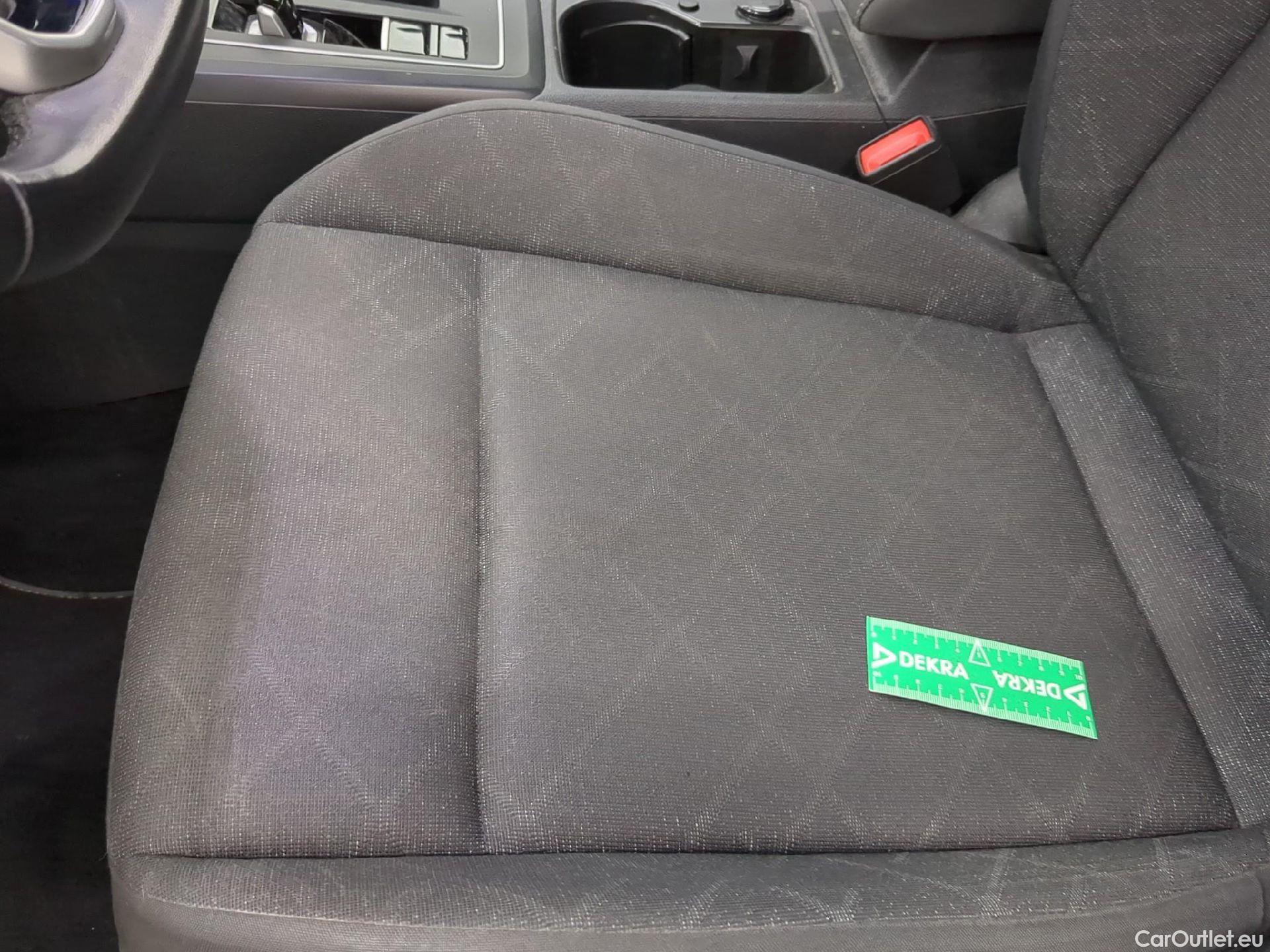  Volkswagen  Golf  VOLKSWAGEN / 2020 / 5P / Berline 2.0 TDI SCR 115 DSG7 Life Busi #2