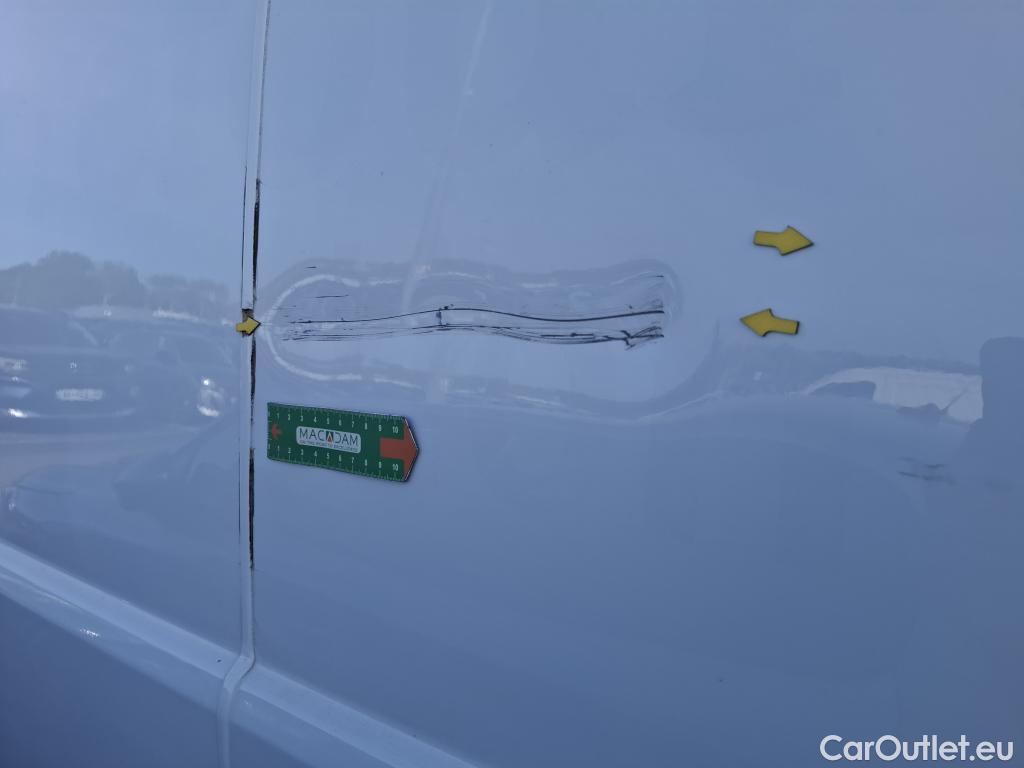  Renault  Trafic  Fourgon L2H1 3T Grand Confort 2.0 dCi 130CV BVM6 E6d #8