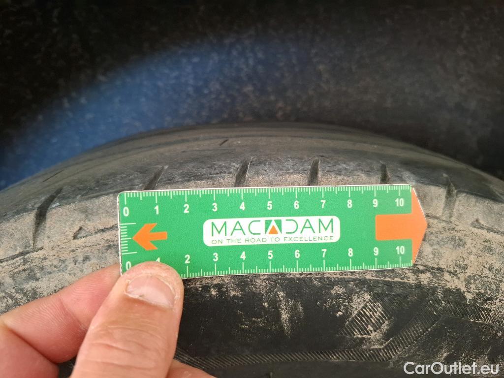  Renault  Trafic  Fourgon L2H1 3T Grand Confort 2.0 dCi 130CV BVM6 E6d #44