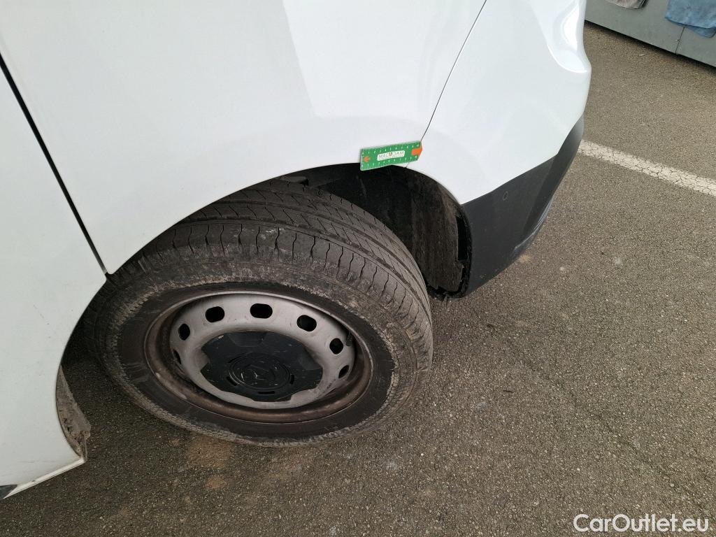  Renault  Trafic  Fourgon L2H1 3T Grand Confort 2.0 dCi 130CV BVM6 E6d #40