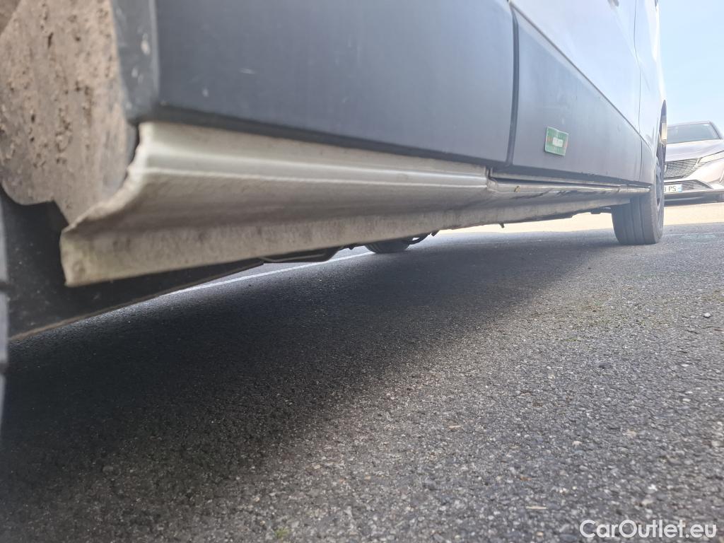  Renault  Trafic  Fourgon L2H1 3T Grand Confort 2.0 dCi 130CV BVM6 E6d #25