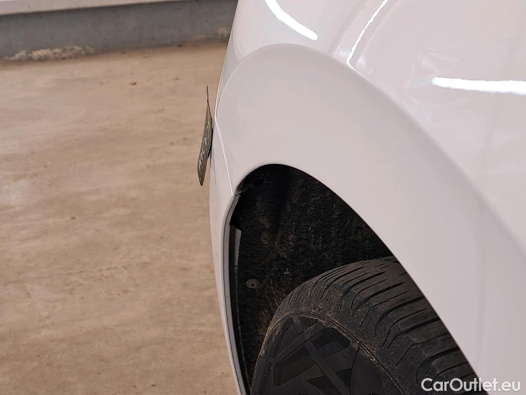  Volkswagen  Polo VOLKSWAGEN  / 2017 / 5P / Berline 1.0 TSI 95 Lounge Business #3