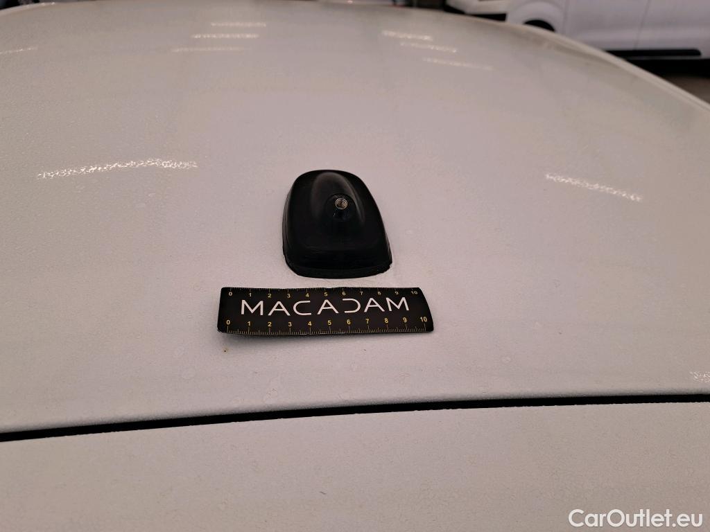  Volkswagen  Polo VOLKSWAGEN  / 2017 / 5P / Berline 1.0 TSI 95 Lounge Business #8