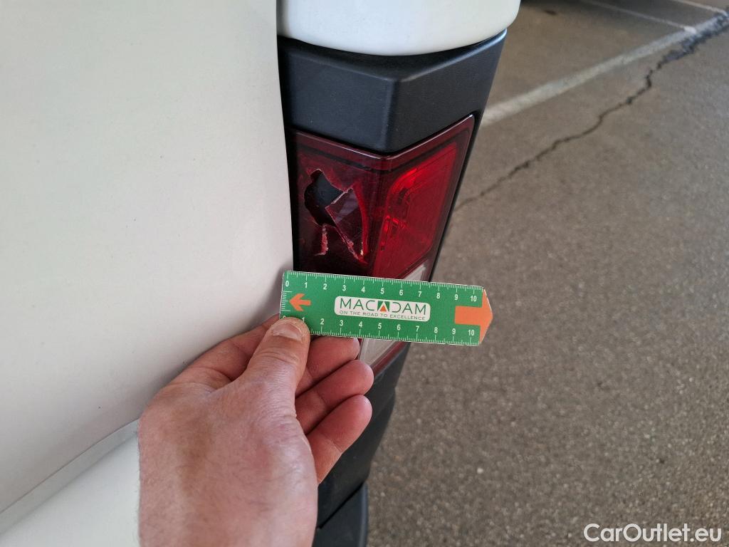  Renault  Trafic  Fourgon L2H1 3T Grand Confort 2.0 dCi 130CV BVM6 E6d #47