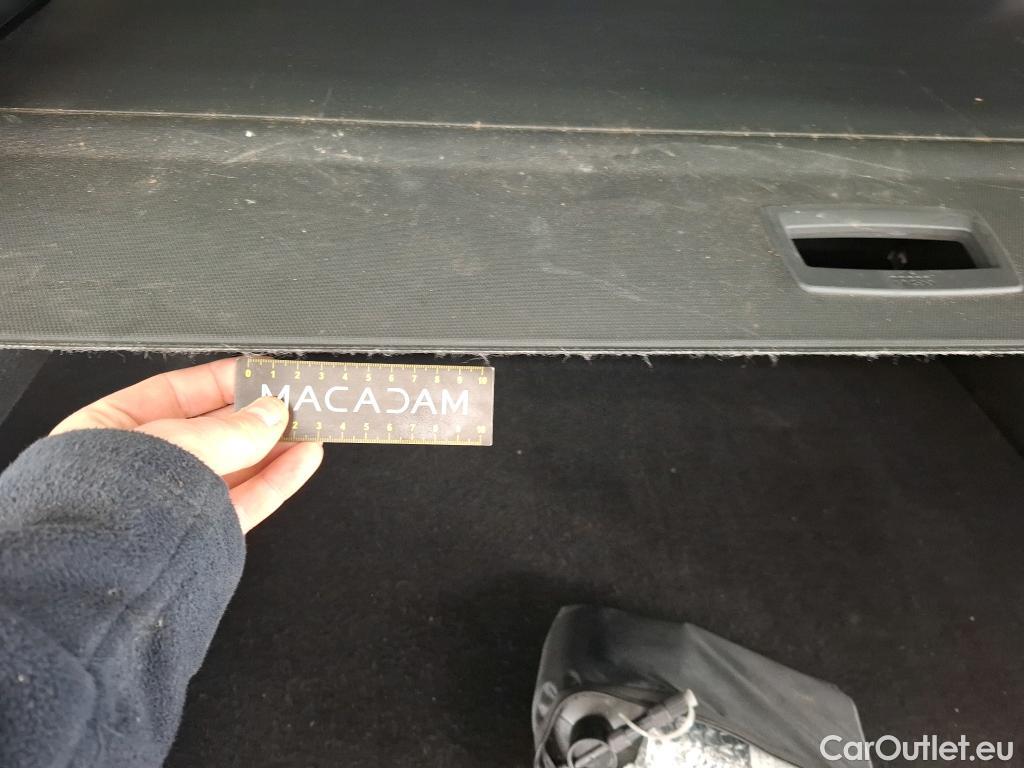  Toyota  Corolla TOYOTA  Touring Sports / 2018 / 5P / Break Hybride 122h Dynamic Business Stage Acad #23