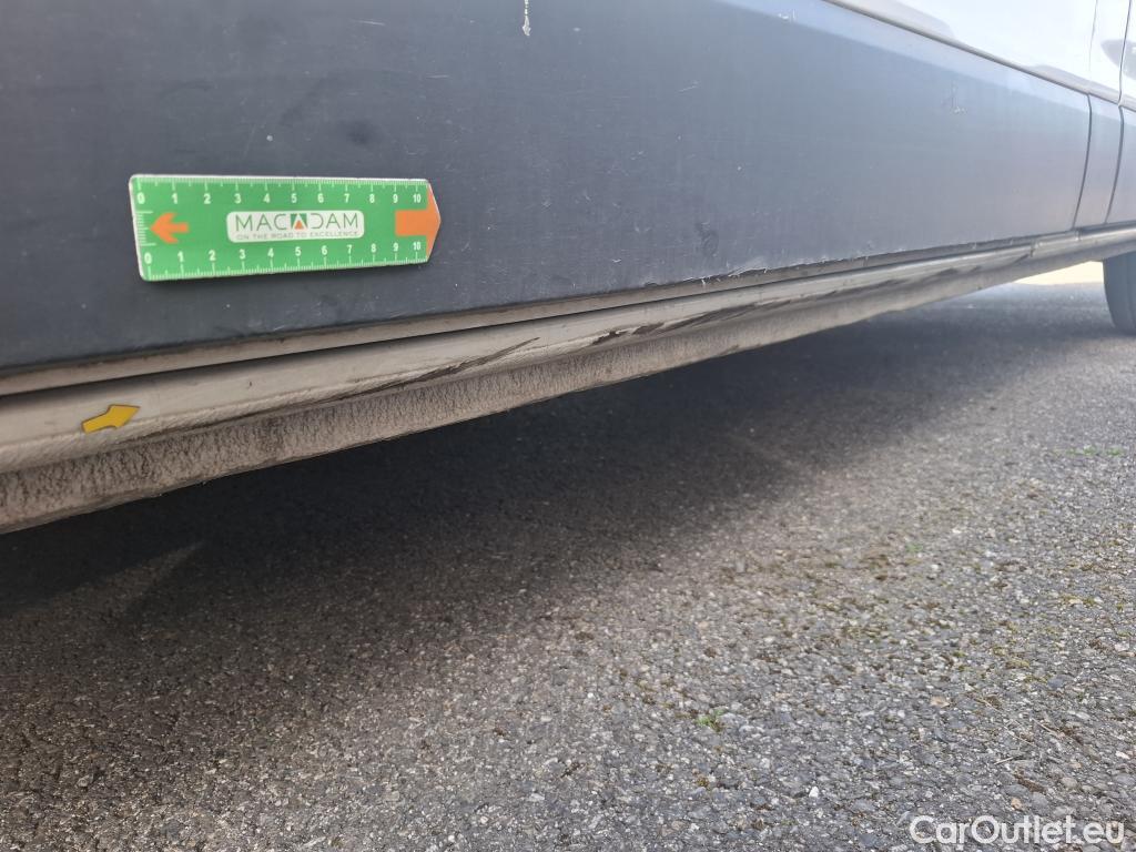  Renault  Trafic  Fourgon L2H1 3T Grand Confort 2.0 dCi 130CV BVM6 E6d #26