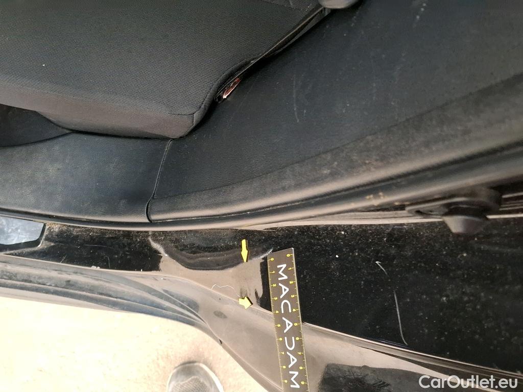  Toyota  Corolla TOYOTA  Touring Sports / 2018 / 5P / Break Hybride 122h Dynamic Business Stage Acad #19