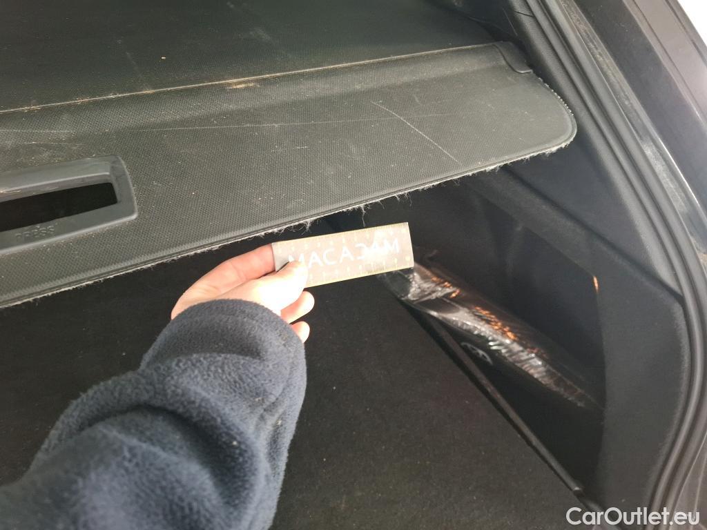  Toyota  Corolla TOYOTA  Touring Sports / 2018 / 5P / Break Hybride 122h Dynamic Business Stage Acad #25