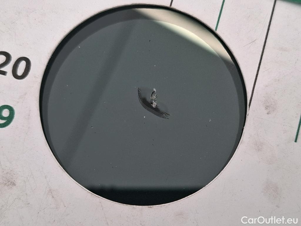  Volkswagen  T-ROC VOLKSWAGEN  / 2021 / 5P / SUV 2.0 TDI 150 LIFE PLUS DSG7 #2