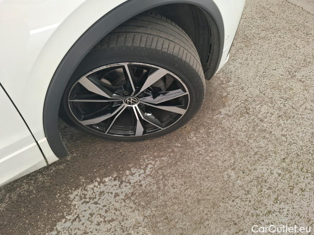  Volkswagen  Tiguan VOLKSWAGEN  / 2020 / 5P / SUV 2.0 TDI 150 DSG7 R-Line Exclusive #1