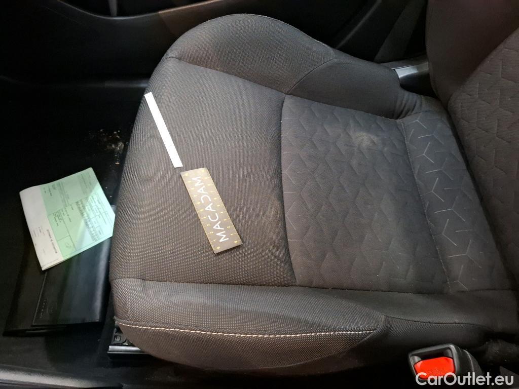  Toyota  Corolla TOYOTA  Touring Sports / 2018 / 5P / Break Hybride 122h Dynamic Business Stage Acad #35