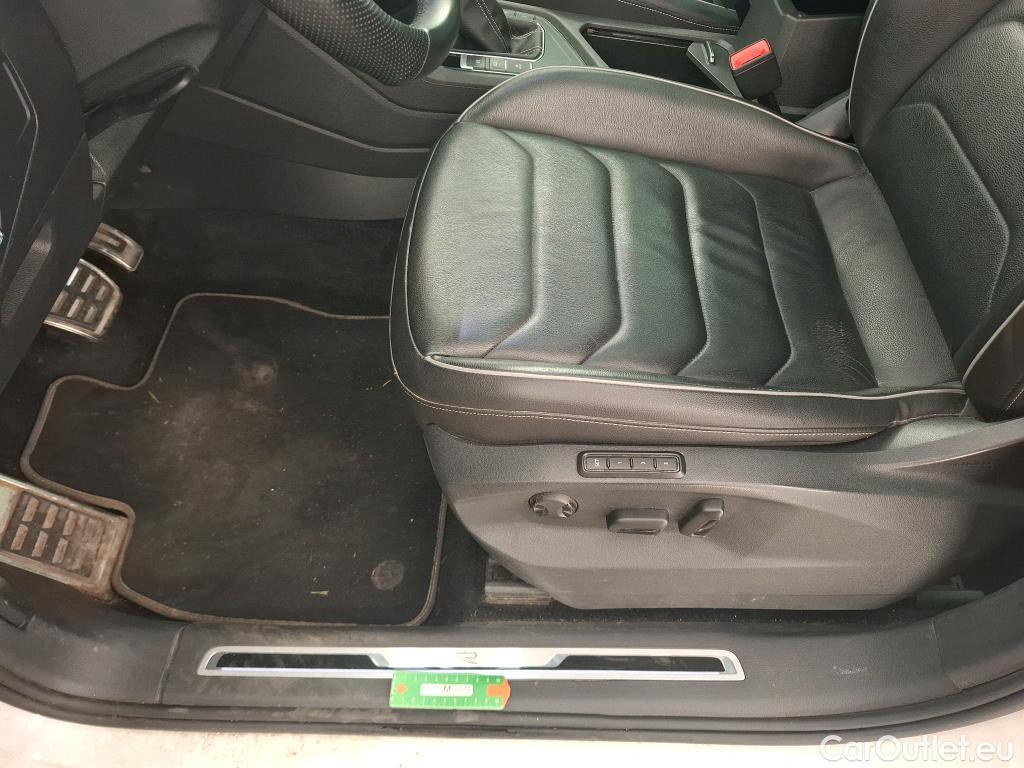  Volkswagen  Tiguan VOLKSWAGEN  / 2020 / 5P / SUV 2.0 TDI 150 DSG7 R-Line Exclusive #16