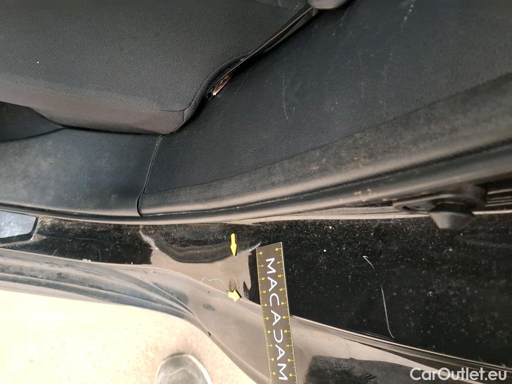  Toyota  Corolla TOYOTA  Touring Sports / 2018 / 5P / Break Hybride 122h Dynamic Business Stage Acad #18