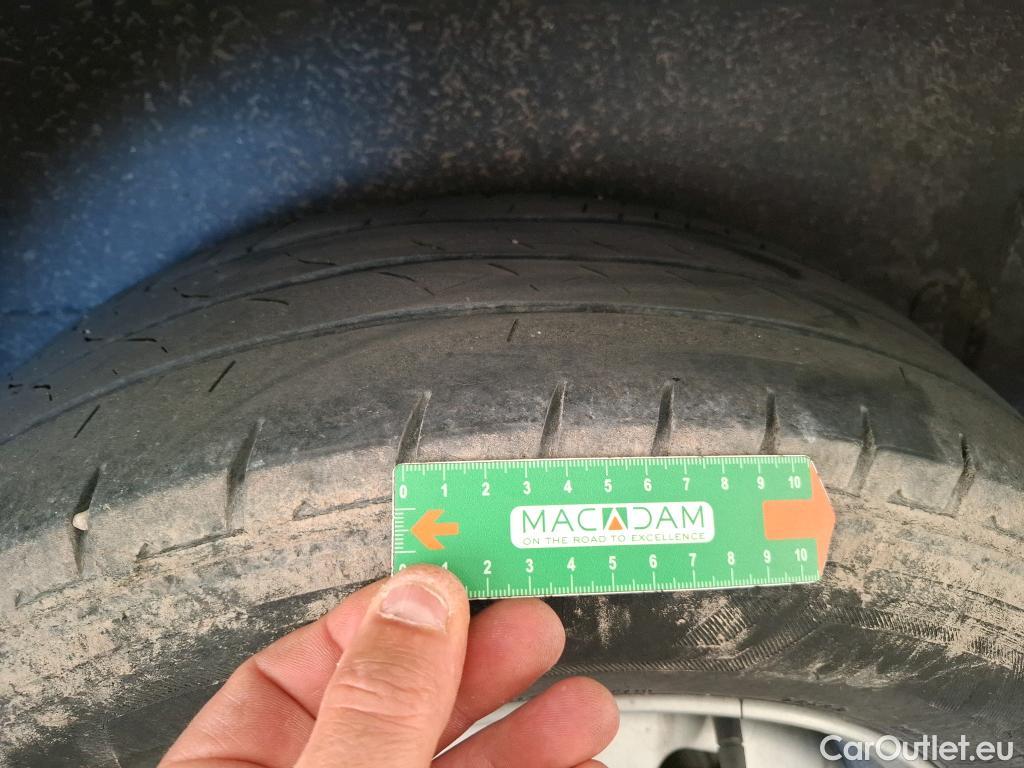  Renault  Trafic  Fourgon L2H1 3T Grand Confort 2.0 dCi 130CV BVM6 E6d #43