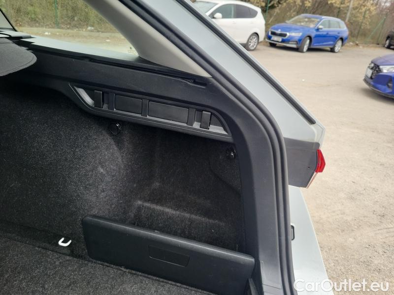  Skoda  Octavia  Combi (NX3)(2020) Oct.C.2.0 TDI 110 Ambition #10
