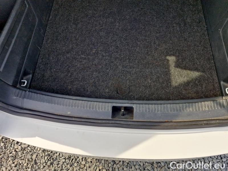  Skoda  Fabia  Combi (2015)  Com 1.0TSI 81 Ambition #8