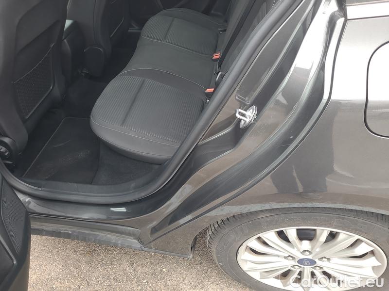  Ford  Focus   Turnier (CGE)(2018->) Foc.Kom.1.5EBl.120 Titanium #17