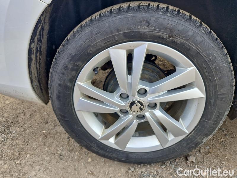  Skoda  Fabia  Combi (2015) Com.1.0TSI 70 Ambition 5d #9