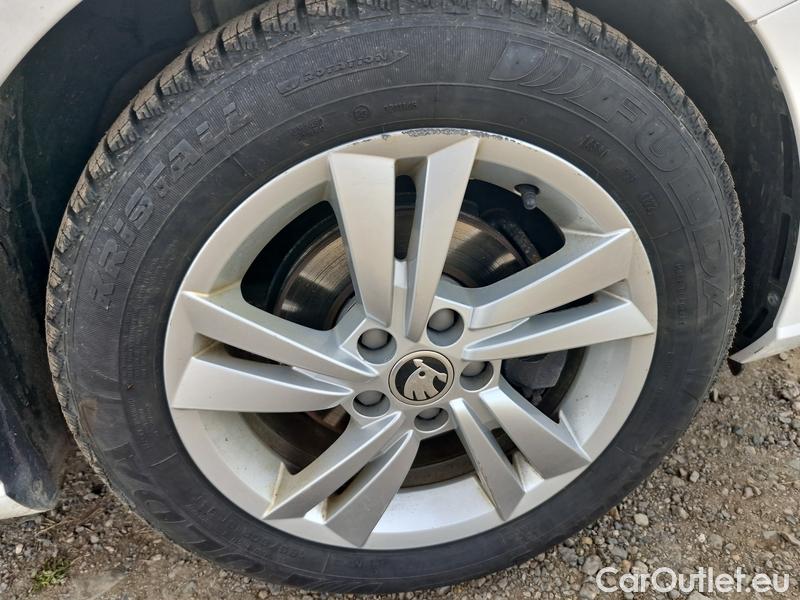  Skoda  Fabia  Combi (2015) Com.1.0TSI 70 Ambition 5d #12