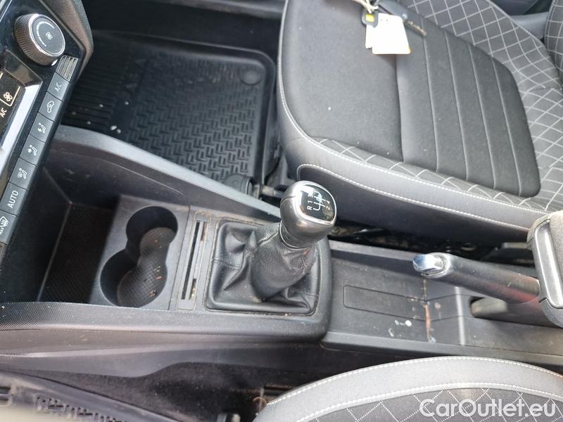  Skoda  Fabia  Combi (2015) Com.1.0TSI 70 Ambition 5d #14