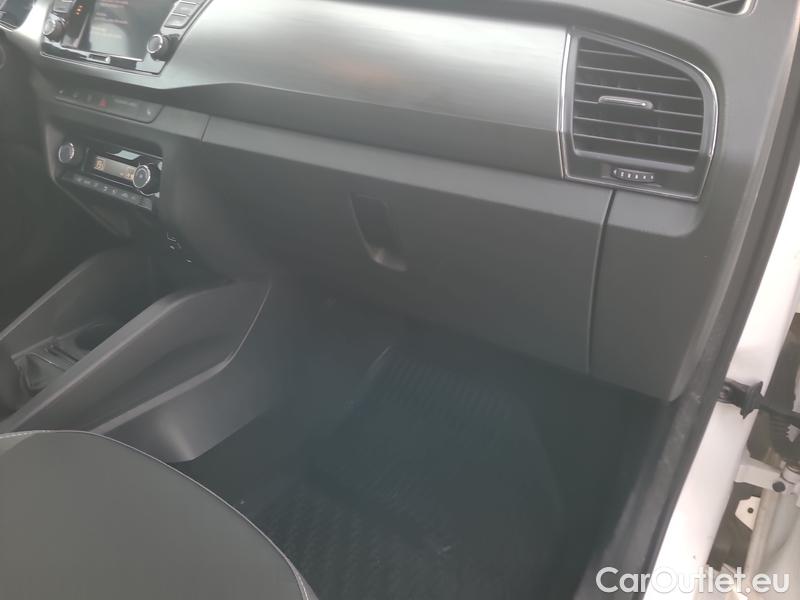  Skoda  Fabia  Combi (2015)  Com.1.0TSI 70 Style #31