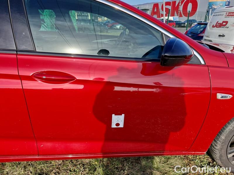  Opel  Insignia  Sports  Tourer (2017) Ins.ST 2.0CDTI 128 Ult.4x4 AT #4