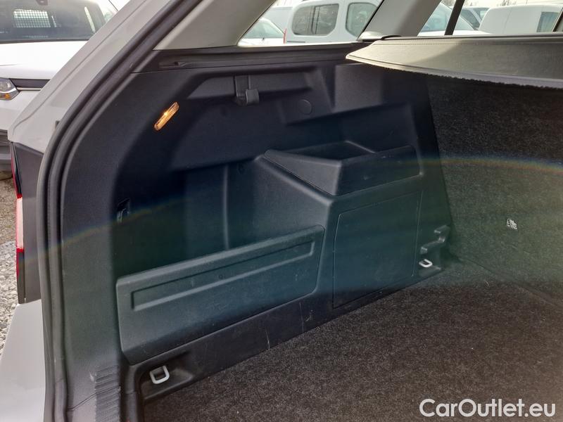  Skoda  Fabia  Combi (2015)  Com 1.0TSI 81 Ambition #11