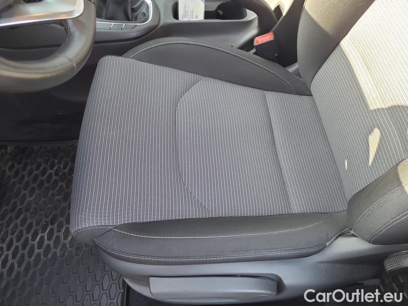  Hyundai  i30  (PD)(01.2017  ->)  kom.1.0TGDI Family Comf #4