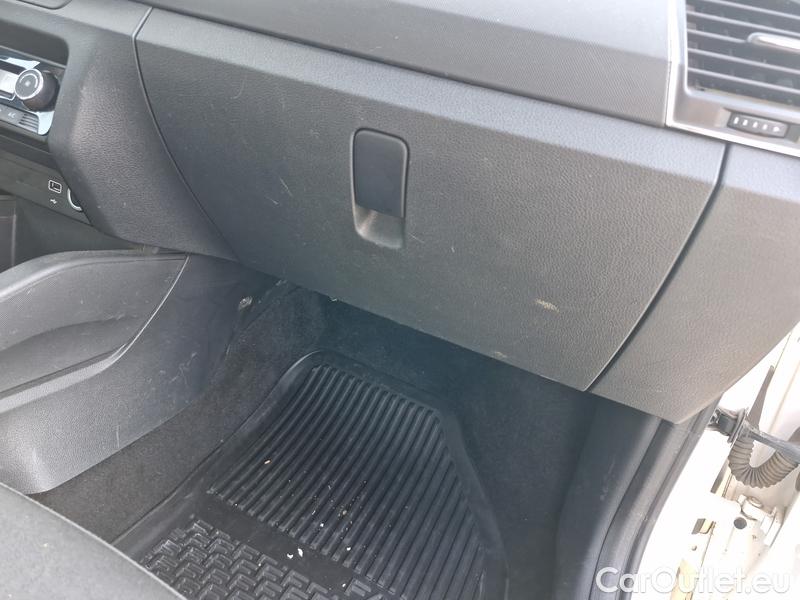  Skoda  Fabia  Combi (2015) Com.1.0TSI 70 Ambition 5d #40