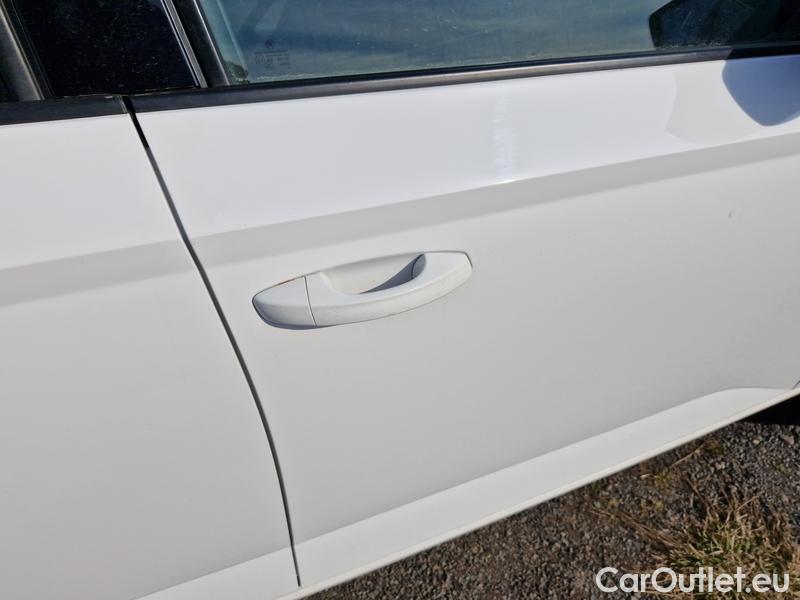  Skoda  Fabia  Combi (2015) Com.1.0TSI 70 Ambition 5d #36