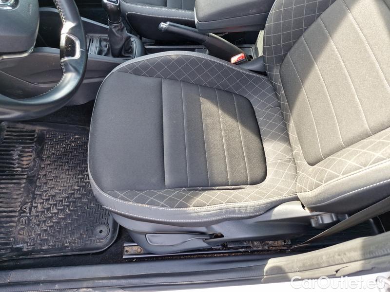  Skoda  Fabia  Combi (2015) Com.1.0TSI 70 Ambition 5d #12