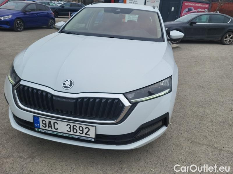  Skoda  Octavia  Combi (NX3)(2020) Oct.C.2.0 TDI 110 Ambition #3
