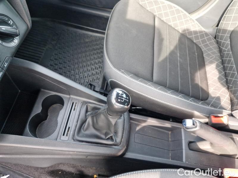  Skoda  Fabia  Combi (2015) Com.1.0TSI 70 Ambition 5d #18