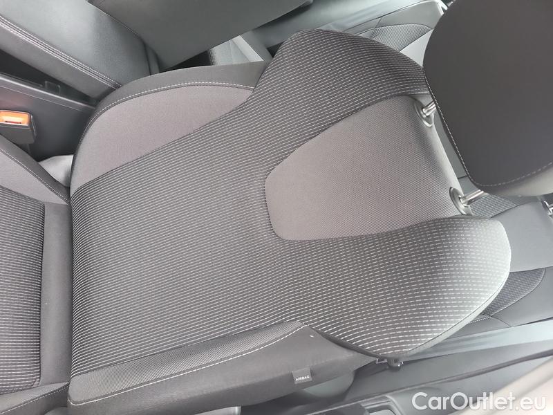  Skoda  Octavia  Combi (NX3)(2020) Oct.C.2.0 TDI 110 Ambition #7