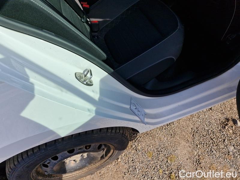  Skoda  Fabia  Combi (2015) Com.1.0TSI 70 Ambition 5d #35